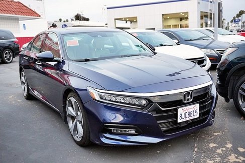 Certified 2018 Honda Accord Touring image 1