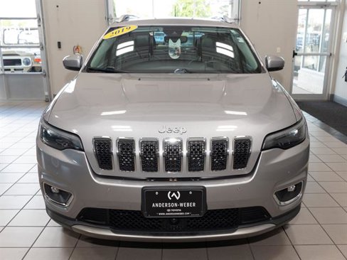 Used 2019 Jeep Cherokee Limited w/ Luxury Group image 3