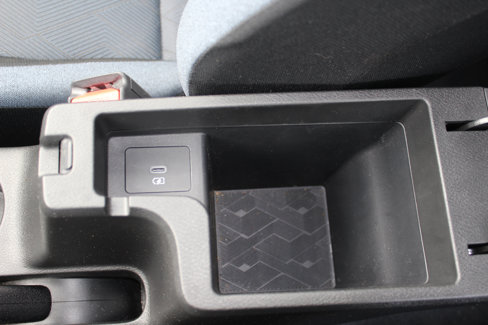 Used 2023 Nissan Versa SV w/ Trunk Package image 34