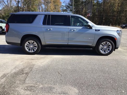 Used 2023 GMC Yukon XL SLT image 11