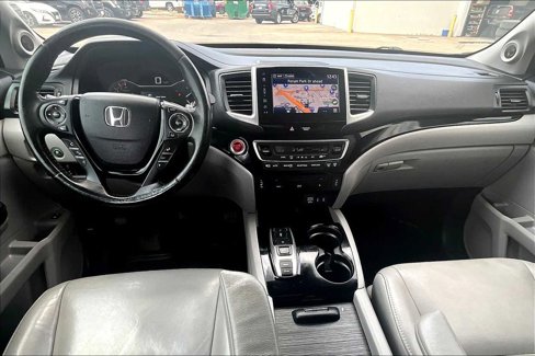 Used 2018 Honda Pilot Touring image 15