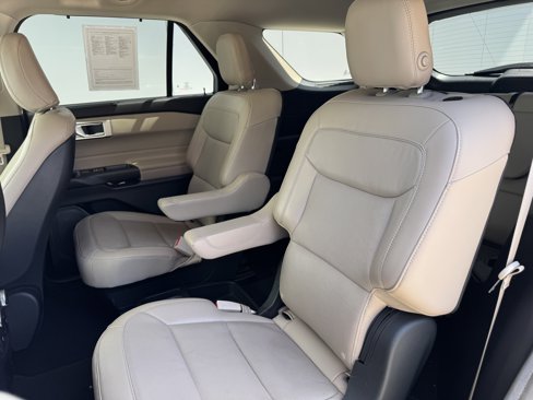 Used 2020 Ford Explorer Limited image 11
