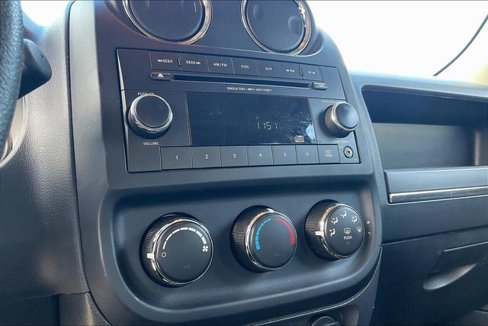 Used 2015 Jeep Patriot Sport image 26