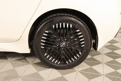 Used 2023 Nissan Leaf SV Plus image 19