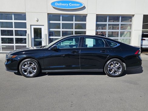 Used 2023 Honda Accord EX image 9