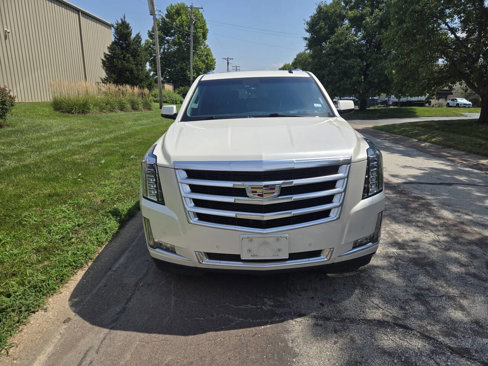 Used 2015 Cadillac Escalade ESV Premium image 3
