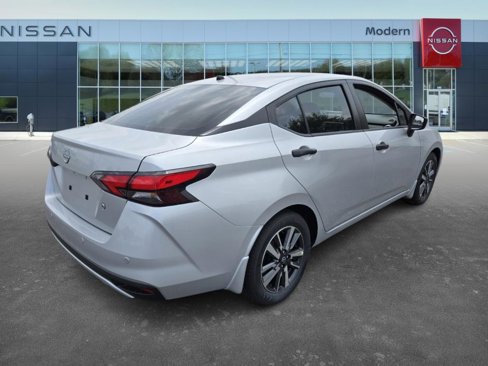 New 2025 Nissan Versa S image 5