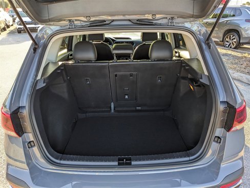 Certified 2023 Volkswagen Taos SE w/ Panoramic Sunroof Package image 13