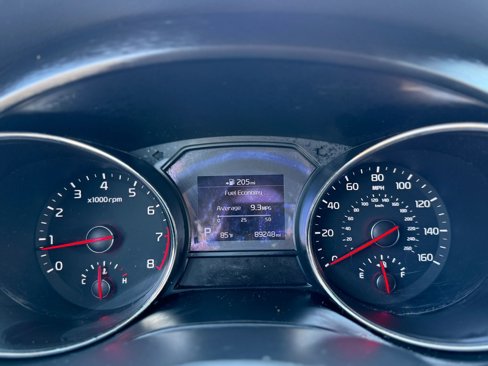 Used 2020 Kia Sedona LX image 21