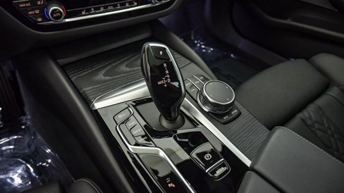 Certified 2023 BMW 530i w/ Premium Package image 25