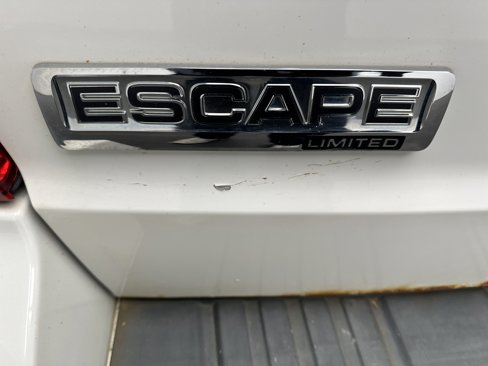 Used 2011 Ford Escape Limited w/ 302A Rapid Spec Order Code image 13