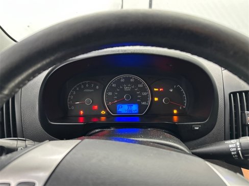 Used 2010 Hyundai Elantra SE image 25