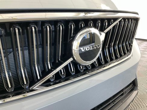New 2025 Volvo XC40 B5 Core w/ Climate Package image 61