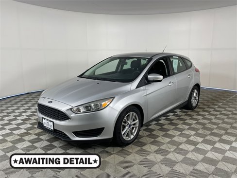 Used 2017 Ford Focus SE image 1