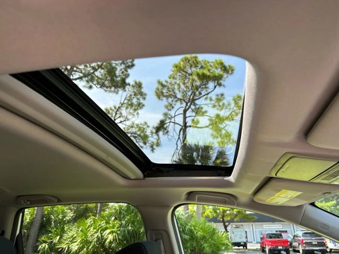 Used 2017 Honda CR-V EX image 30