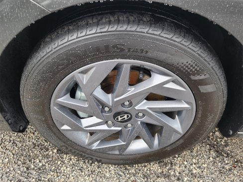 Certified 2024 Hyundai Elantra SEL image 16