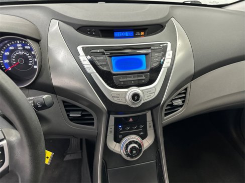 Used 2013 Hyundai Elantra GLS image 25