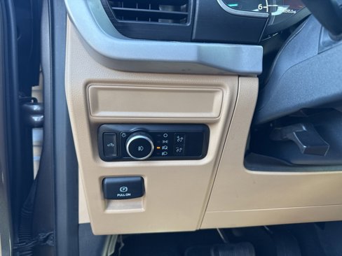 Used 2023 Ford F150 XLT image 11