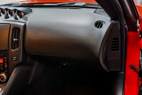 Used 2010 Nissan 370Z Touring image 34