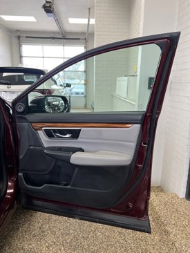 Used 2018 Honda CR-V Touring image 15