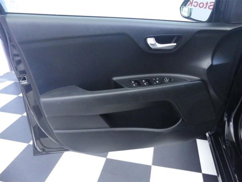 Used 2021 Kia Rio LX image 17