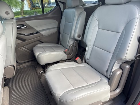 Used 2020 Chevrolet Traverse LT w/ Driver Confidence II Package image 24