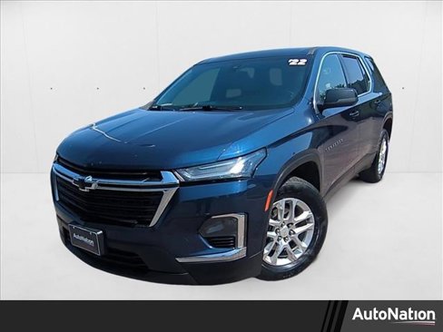 Used 2022 Chevrolet Traverse LS image 1