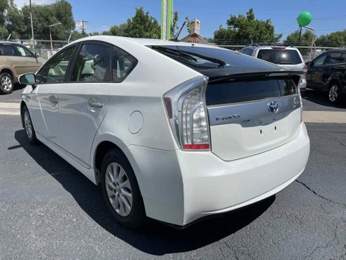 Used 2012 Toyota Prius Plug-In Hybrid image 5