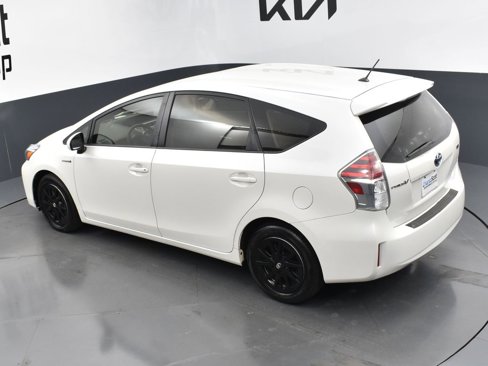 Used 2017 Toyota Prius V Two image 20