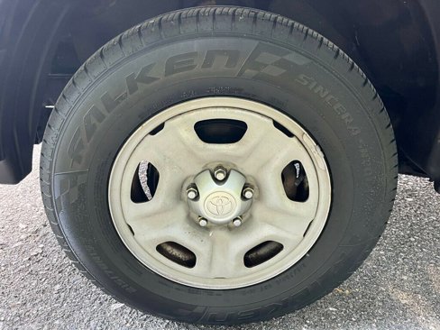 Used 2005 Toyota Tacoma 2WD Regular Cab image 26