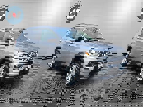 Used 2022 Jeep Compass Latitude image 7