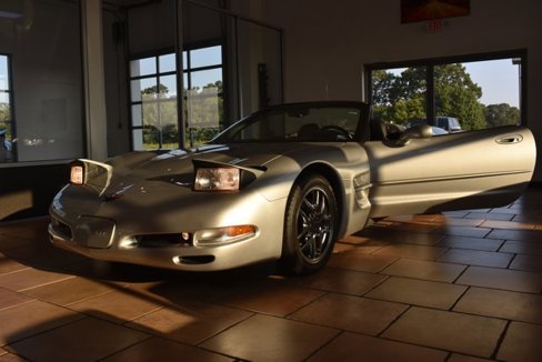 Used 2001 Chevrolet Corvette Convertible w/ Preferred Equipment Group2 image 27