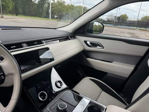 Used 2020 Land Rover Range Rover Velar R-Dynamic S image 18