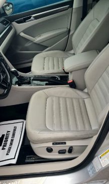 Used 2017 Volkswagen Passat 1.8T SEL Premium image 12
