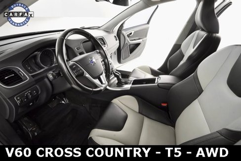 Used 2016 Volvo V60 T5 Cross Country w/ Climate Package image 18