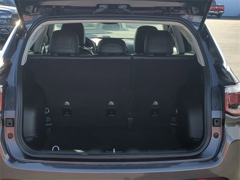 Used 2019 Jeep Compass Limited image 31
