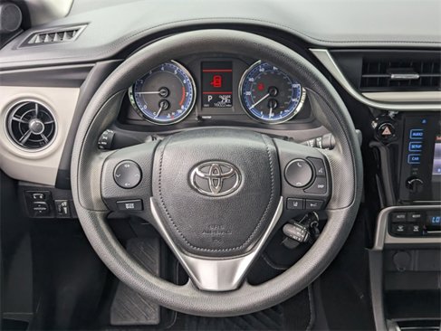 Used 2019 Toyota Corolla L image 8