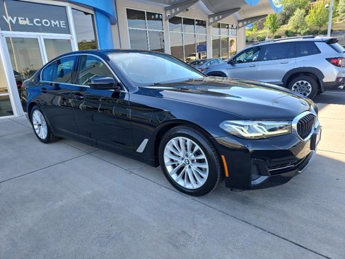 Used 2022 BMW 530i xDrive w/ Executive Package image 3