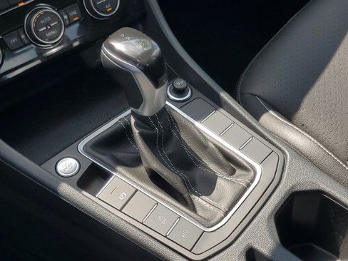 Used 2024 Volkswagen Jetta SE image 23