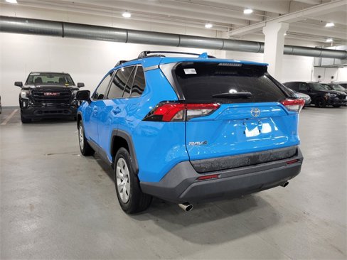 Used 2020 Toyota RAV4 LE image 12