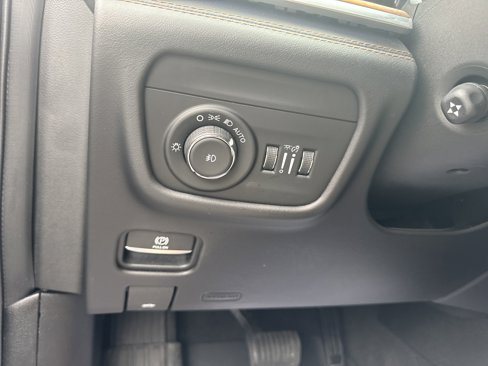 Used 2021 Jeep Grand Cherokee L Summit image 30