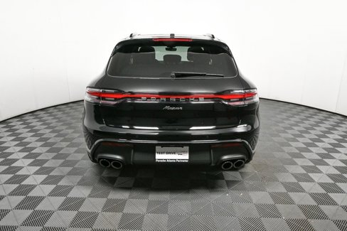 Used 2025 Porsche Macan image 30