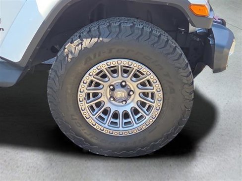Used 2020 Jeep Gladiator Overland image 10
