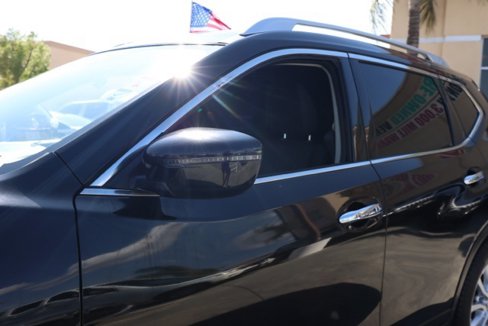 Used 2018 Nissan Rogue SV image 12