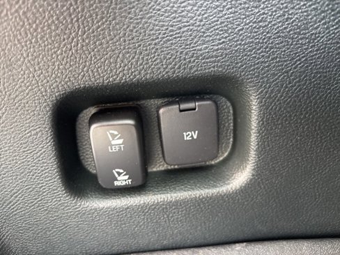 Used 2020 Ford Edge SEL image 16