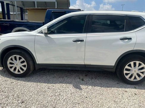 Used 2018 Nissan Rogue S image 30