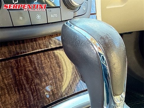 Used 2012 Buick Regal Leather image 15