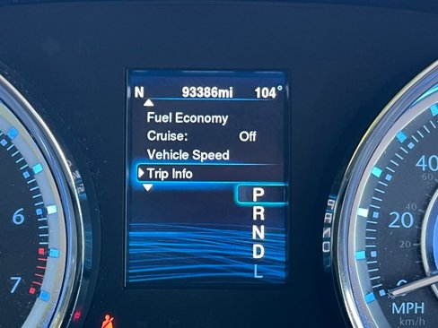 Used 2014 Chrysler 300 image 32
