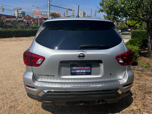 Used 2018 Nissan Pathfinder SV w/ SV Tech Package image 6