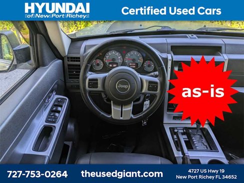 Used 2012 Jeep Liberty Arctic image 17